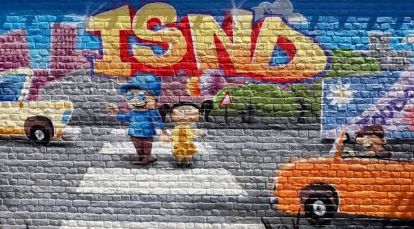 Photo de la fresque devant l'école